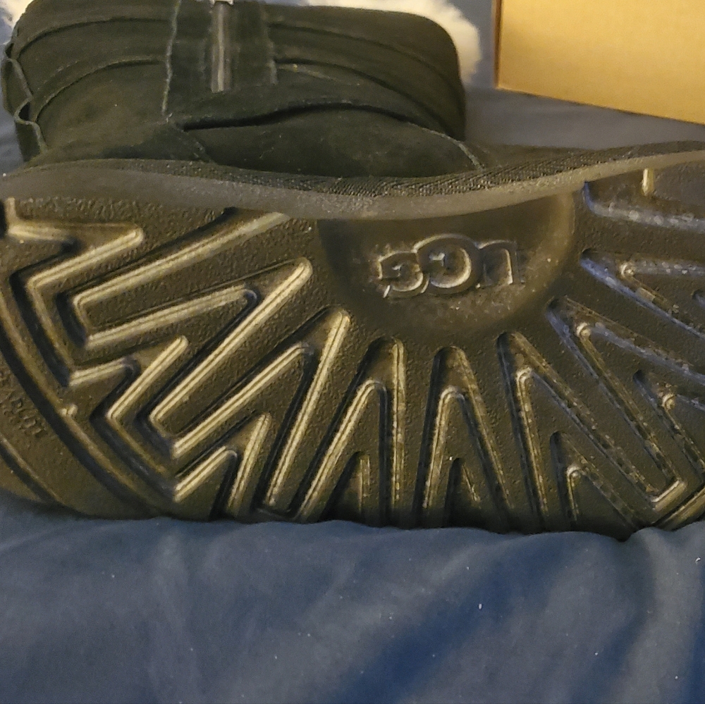 UGG Boots - Picture 3 of 3